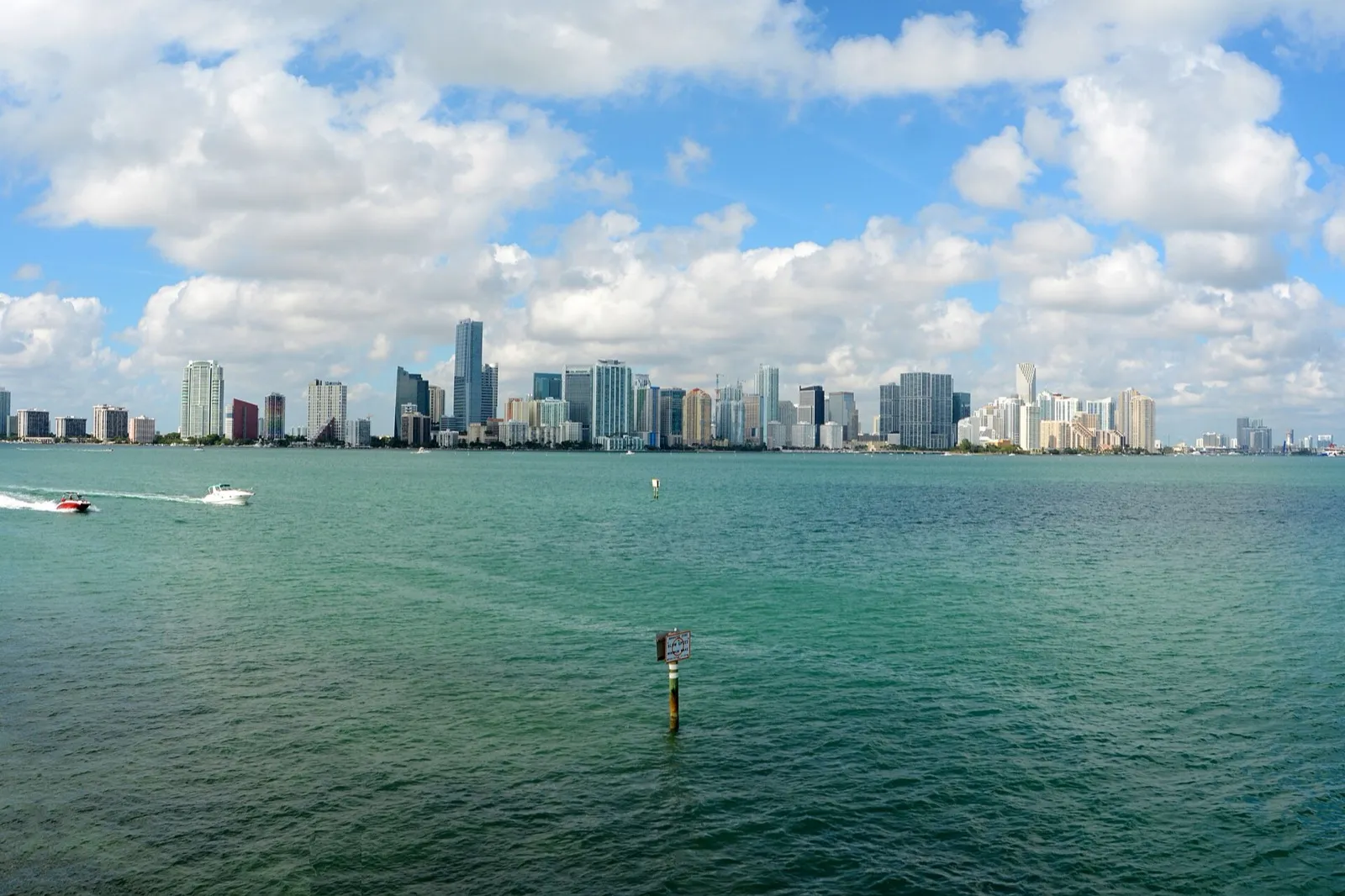 Foreign national mortgage in Miami — Miami real estate skyline